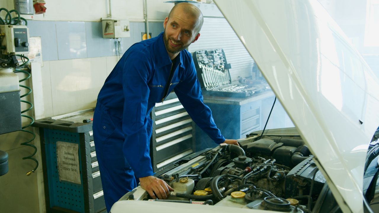 Why I Switched From a Generic OBD Scanner to the Launch X431 Pro
